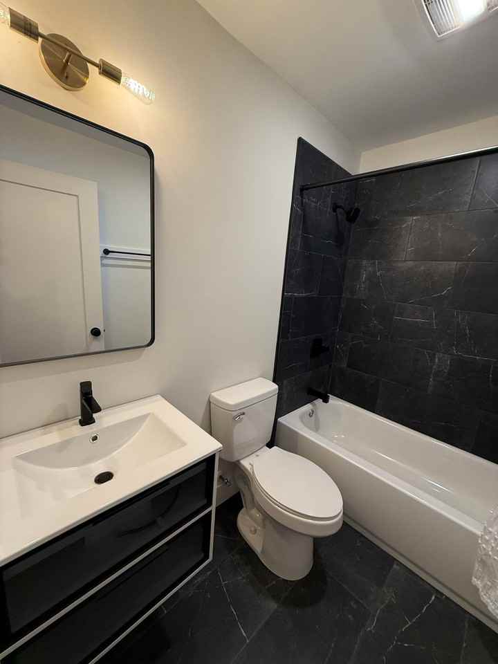 1020 College Avenue - Photo 5 of 8