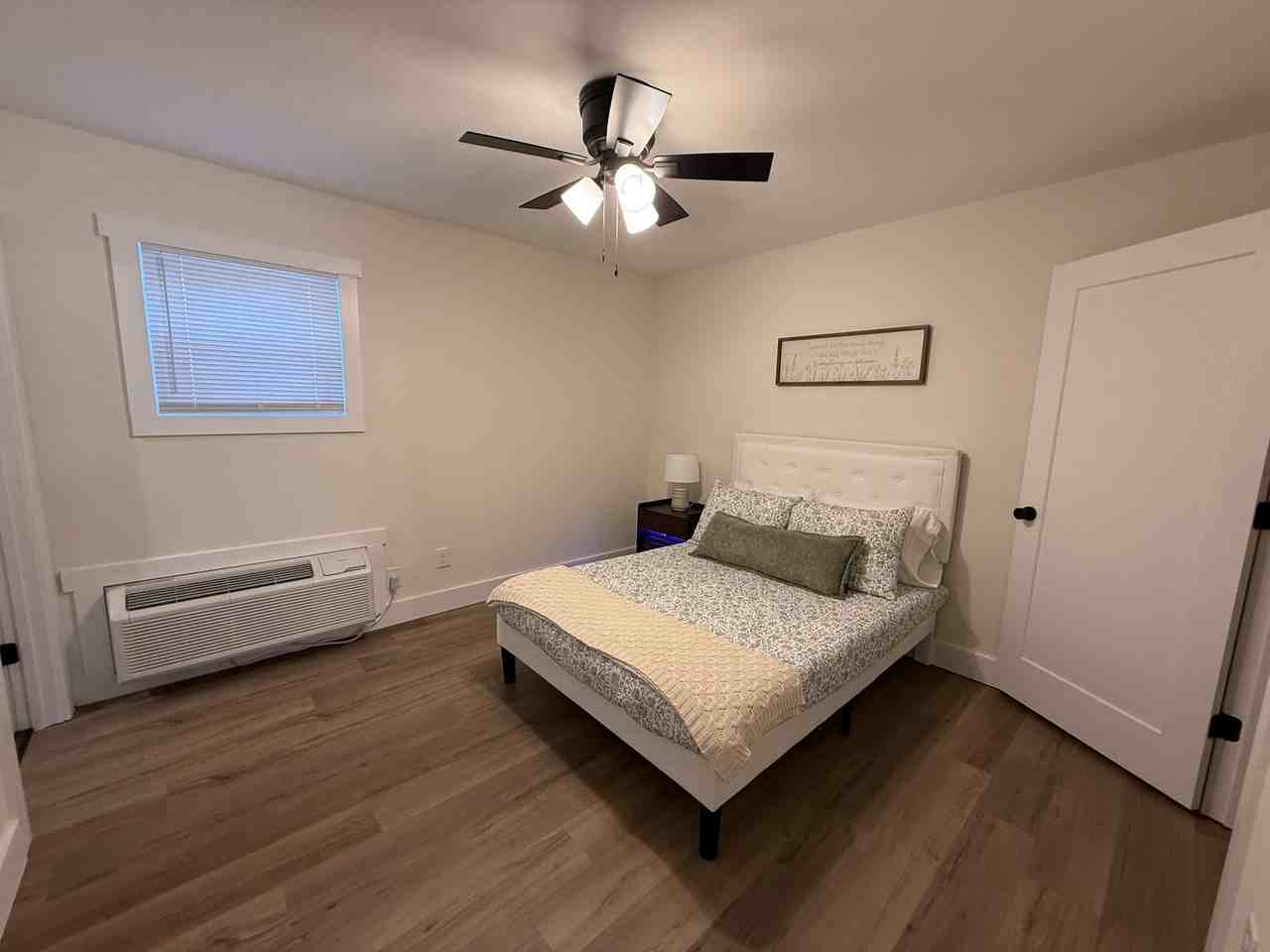 1020 College Avenue - Photo 7 of 8