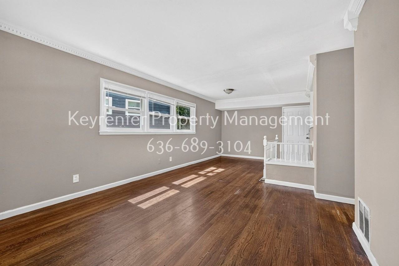 10617 Dunkeld Cir - Photo 7 of 25