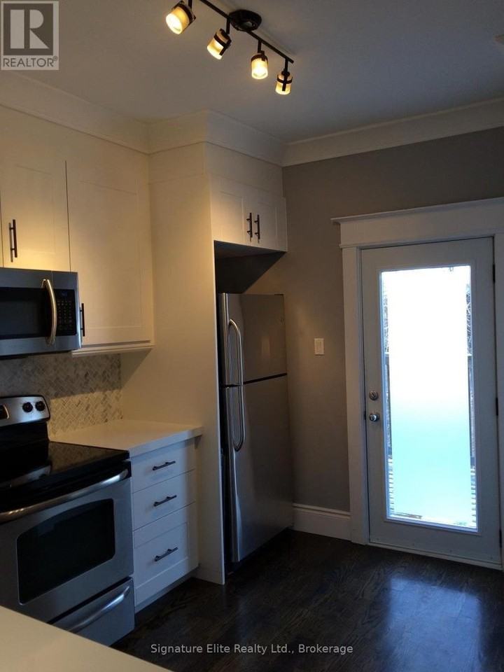 210 Pearson Ave - Photo 4 of 11