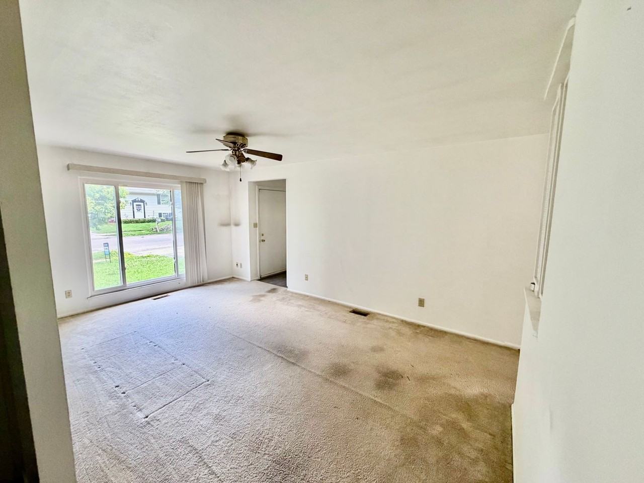 1240 Dogwood Ln - Photo 3 of 9