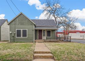 featured image of 906 E Houston St #1