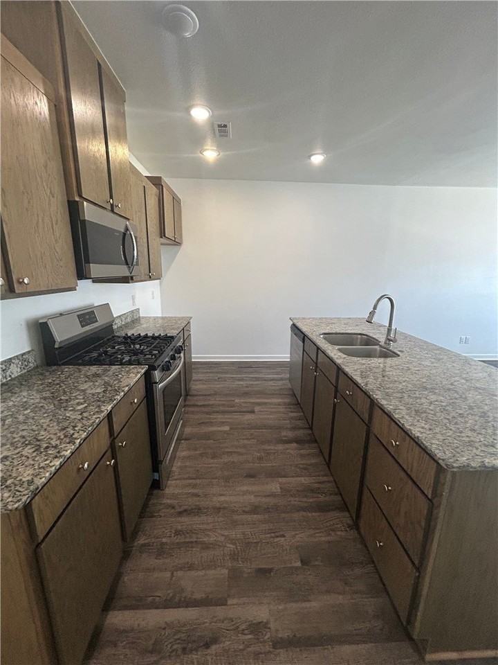 644 Hidden Springs Dr #1 - Photo 5 of 16