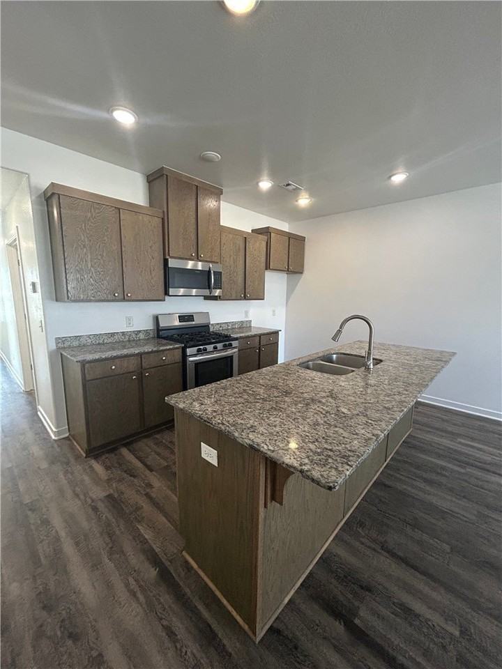 644 Hidden Springs Dr #1 - Photo 6 of 16