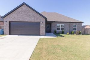 featured image of 1137 Laux Ln