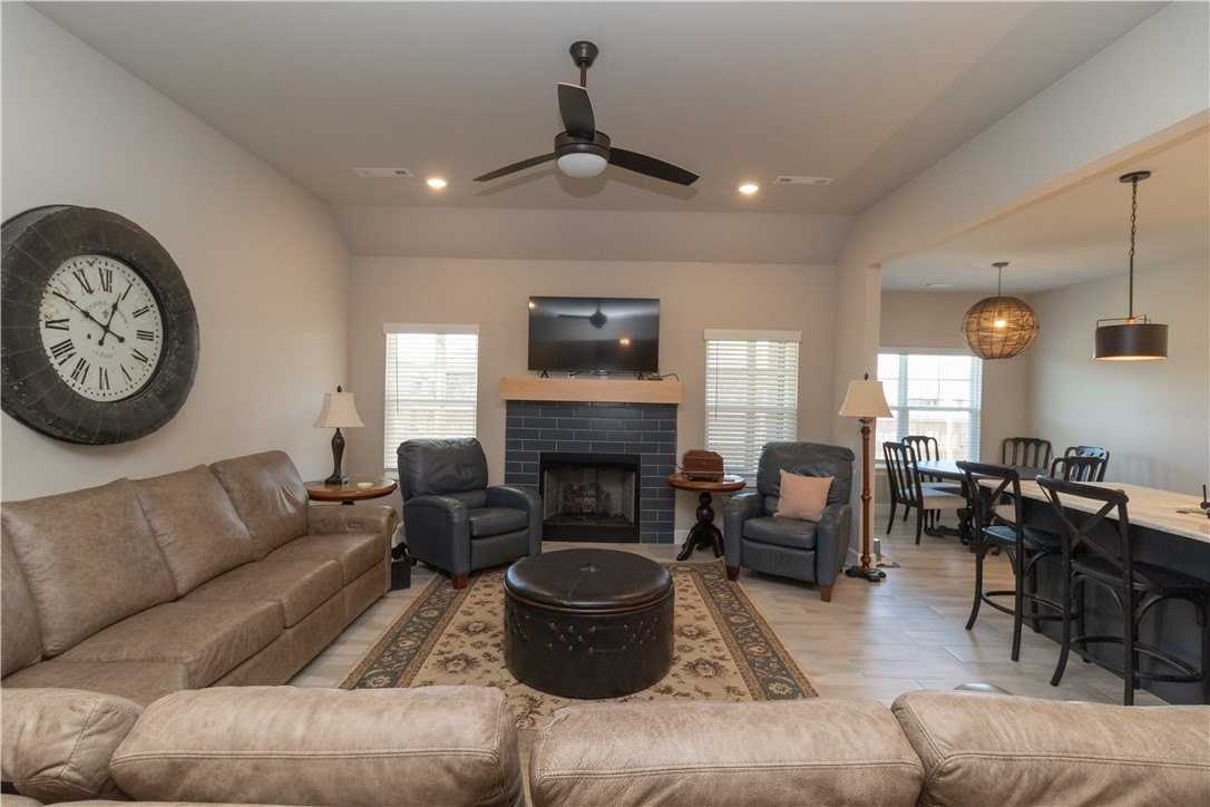 1137 Laux Ln - Photo 6 of 24