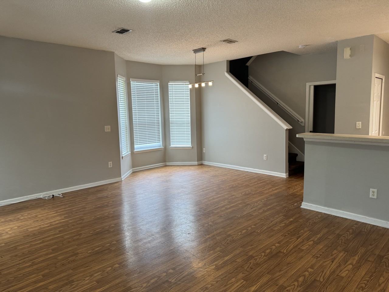 458 Sherwood Oaks Dr #1 - Photo 3 of 8