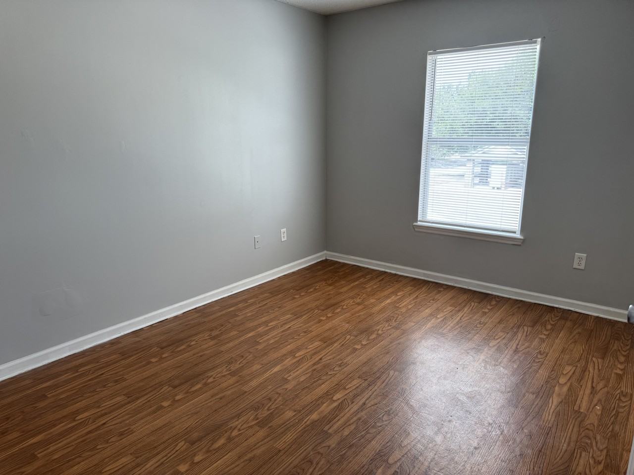 458 Sherwood Oaks Dr #1 - Photo 5 of 8