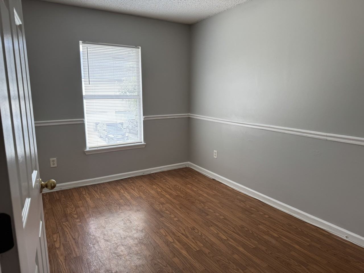 458 Sherwood Oaks Dr #1 - Photo 6 of 8