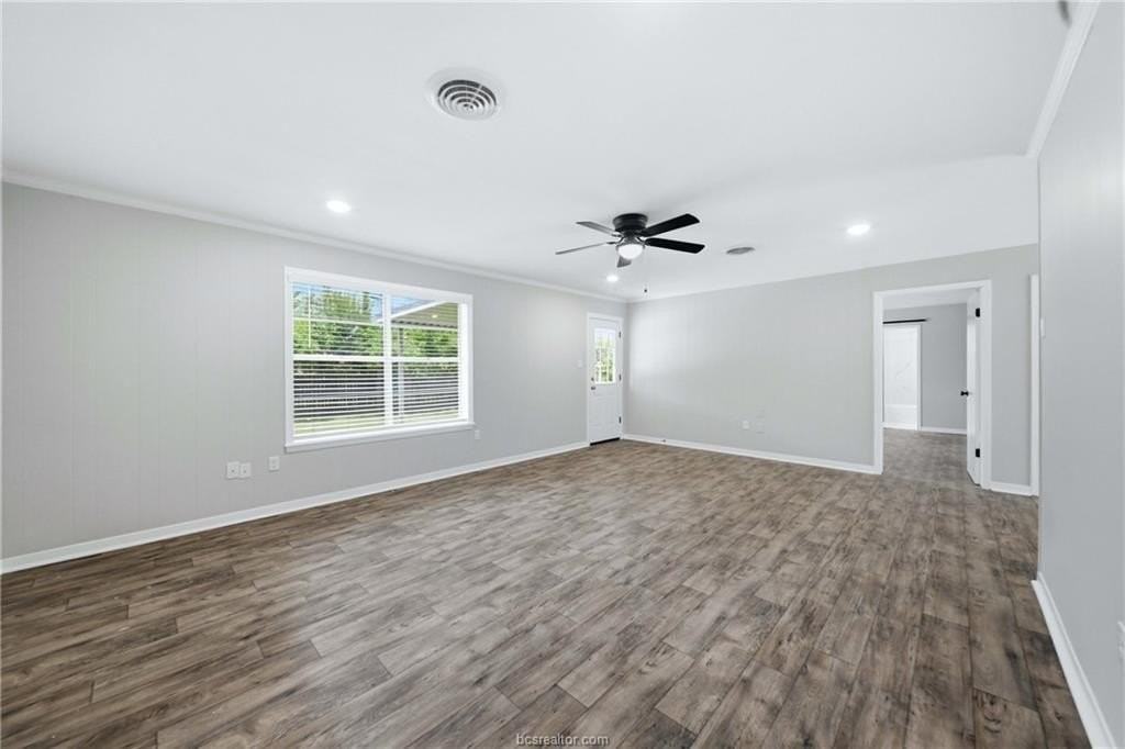 2304 Devonshire St - Photo 5 of 35