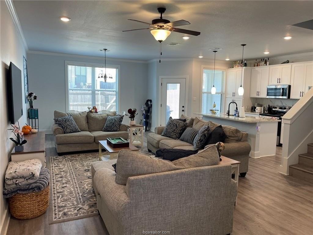 1448 Ailin Dr - Photo 2 of 16