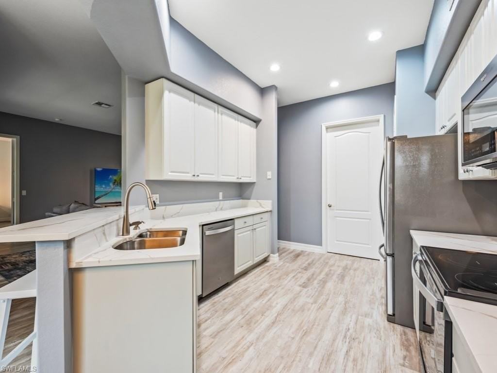 6021 Jonathans Bay Cir Apt 302 - Photo 6 of 19