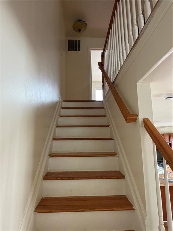 226 Osgood Ave - Photo 6 of 20