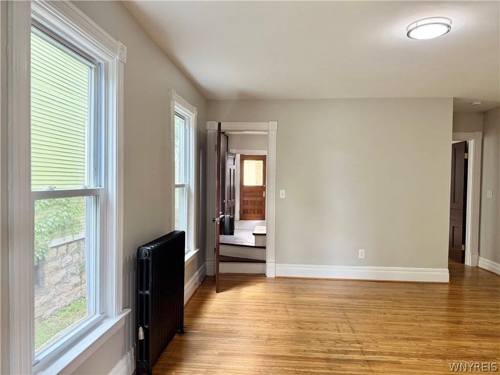 64 Trinity Pl - Photo 4 of 14