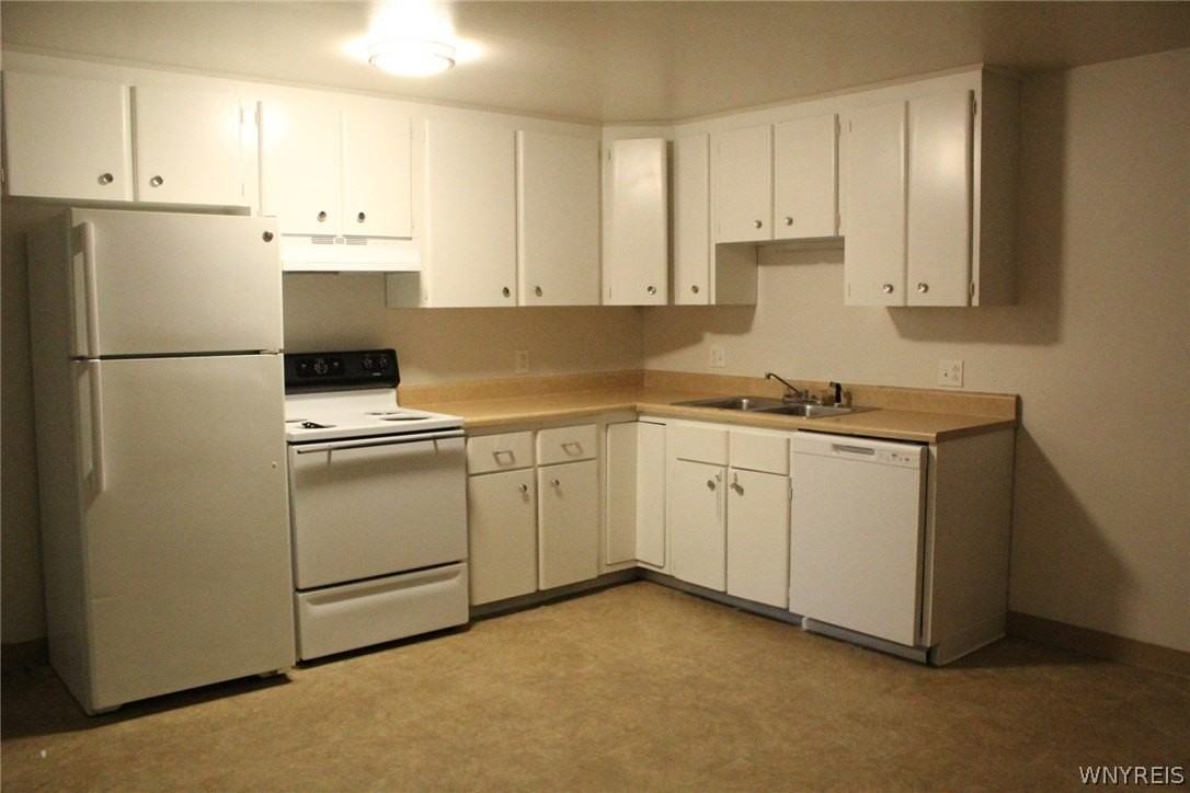 111 Sunshine Dr #LEFT - Photo 2 of 6