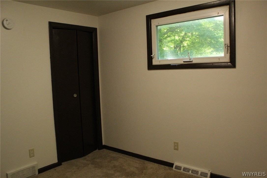 111 Sunshine Dr #LEFT - Photo 4 of 6