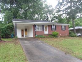 featured image of 1515 E Twin Lakes Dr