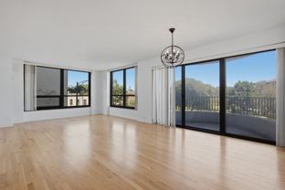 2020 N Lincoln Park W #2F - Photo 1 of 1