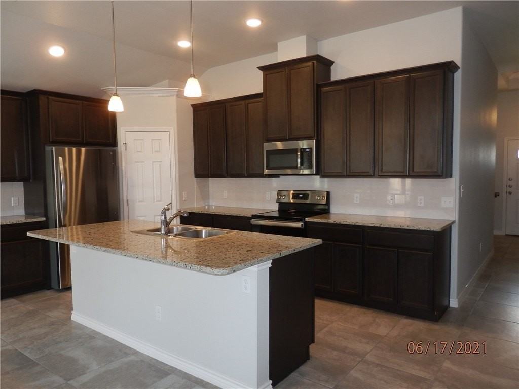 7505 Loyd Neal Dr - Photo 5 of 21