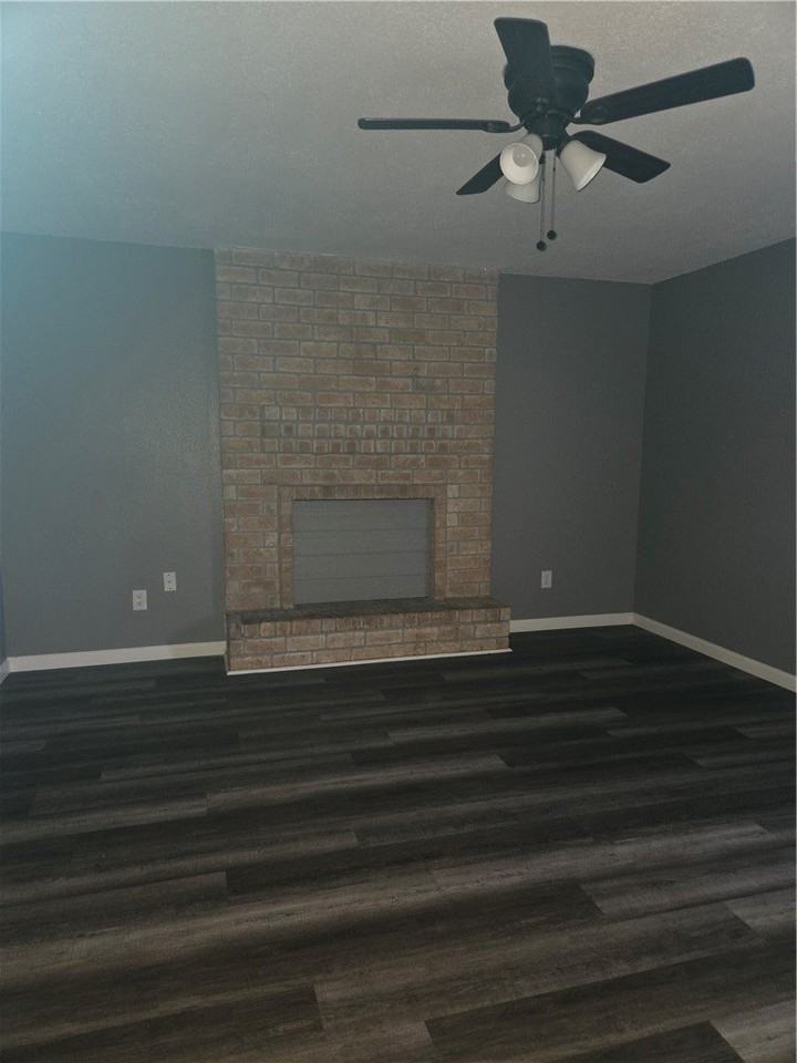 2306 Vialoux Dr - Photo 4 of 10
