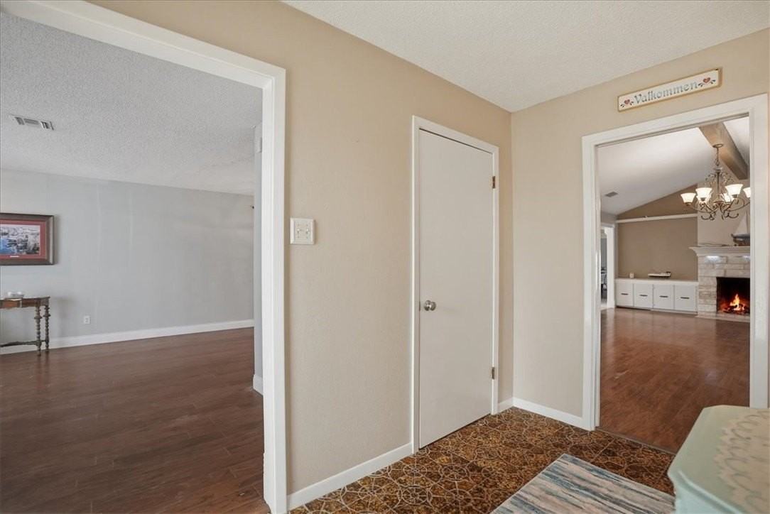 6826 Sahara Dr - Photo 5 of 38