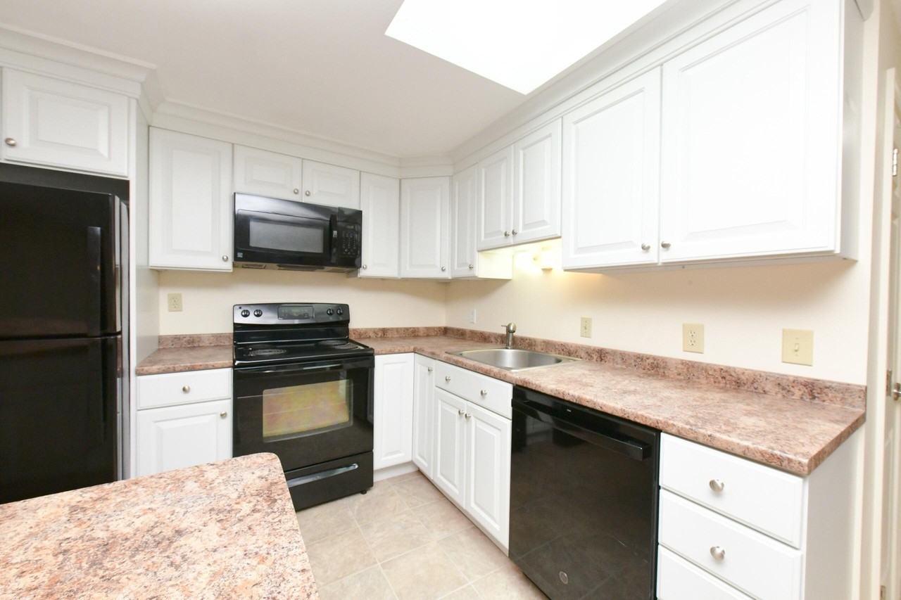 49 Chase Rd - Photo 6 of 41