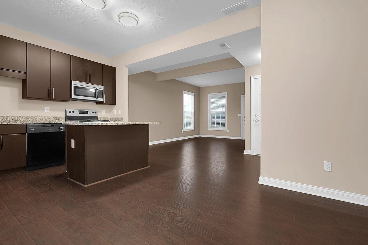 5527 Albany Terrace Way #1104 - Photo 6 of 17