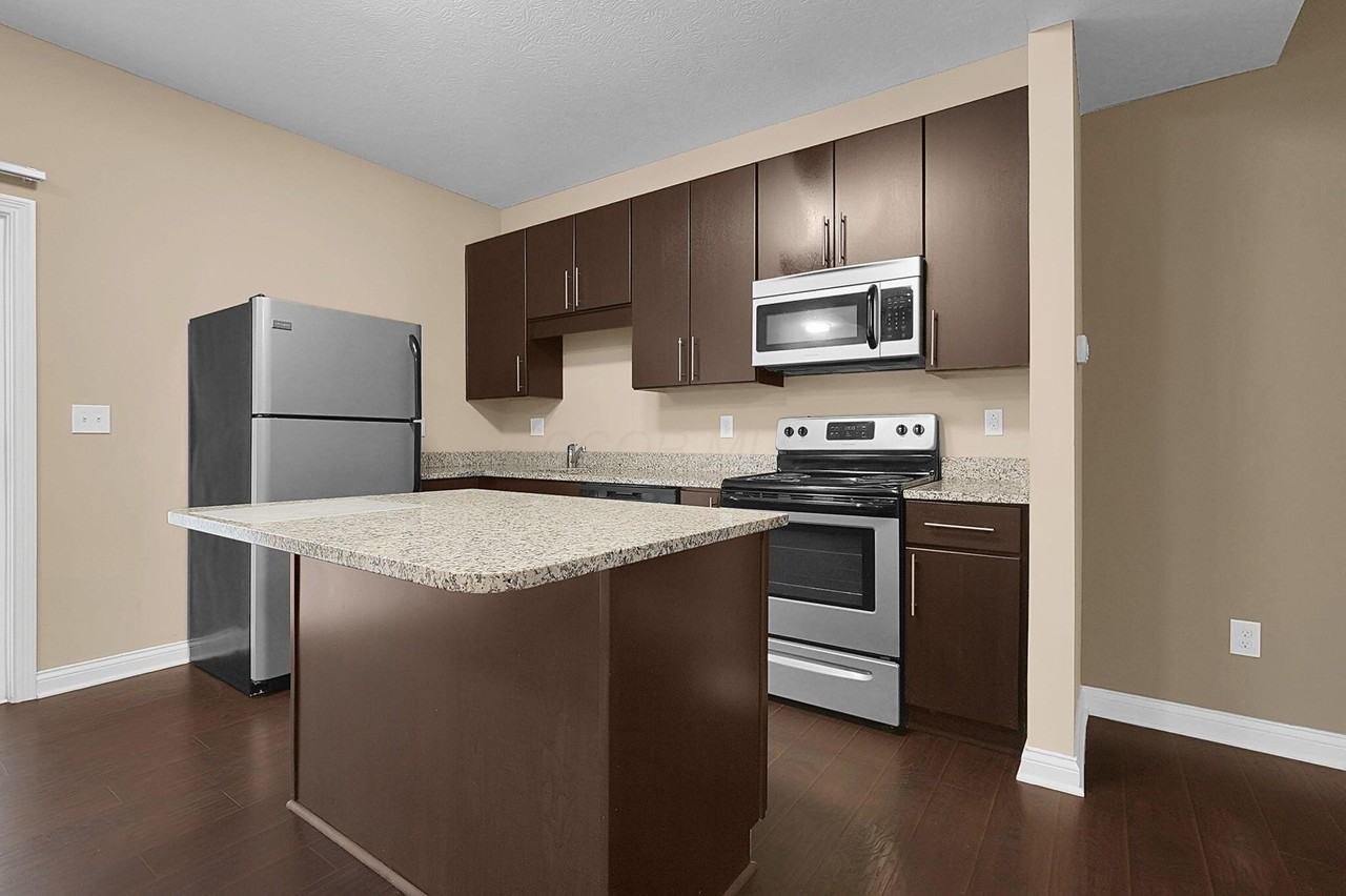 5527 Albany Terrace Way #1104 - Photo 7 of 17