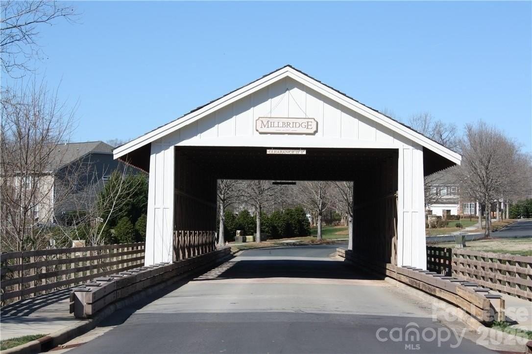 2002 Fallondale Rd - Photo 2 of 36