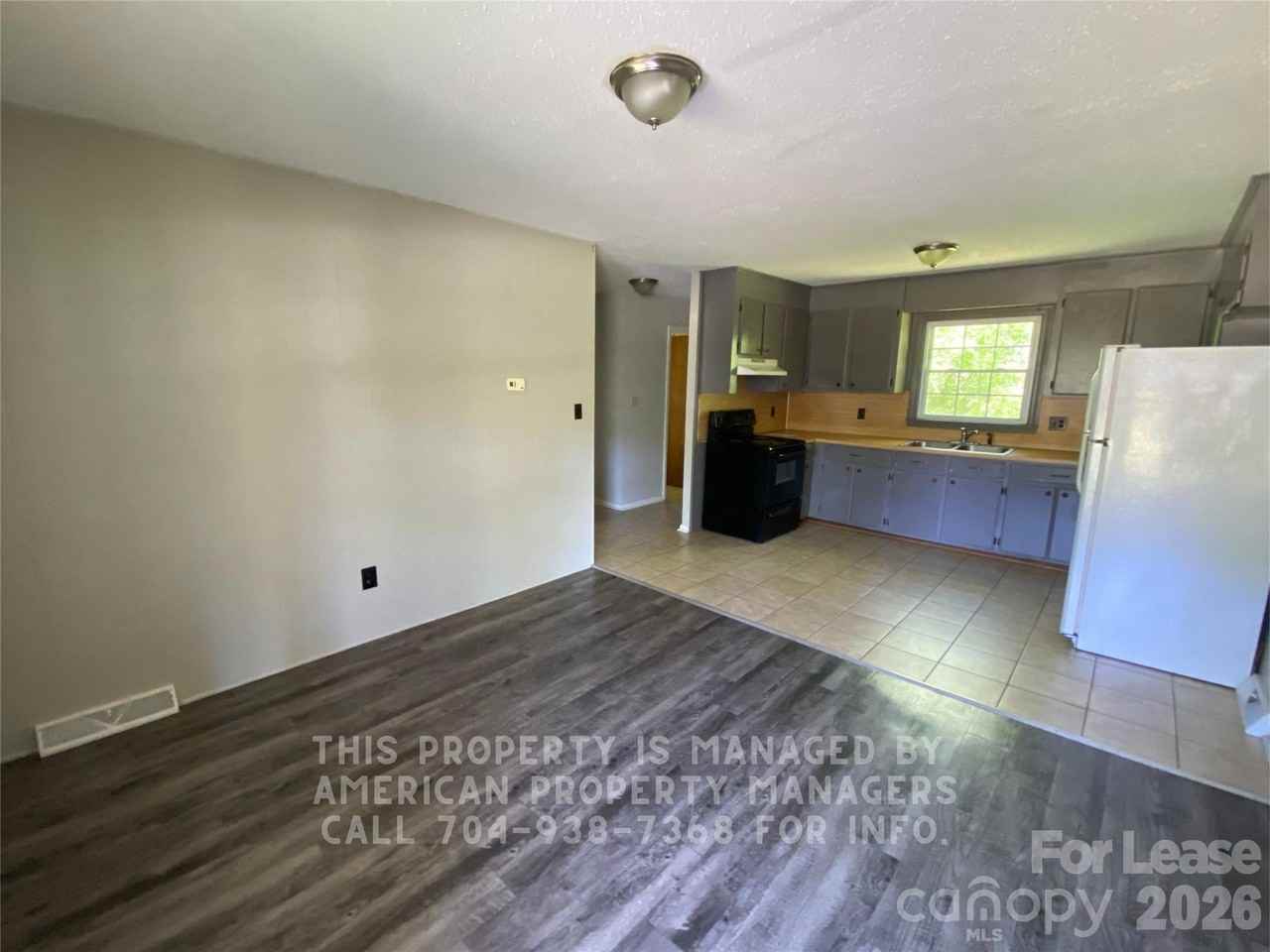 1507 Jamaica Rd #A - Photo 2 of 8