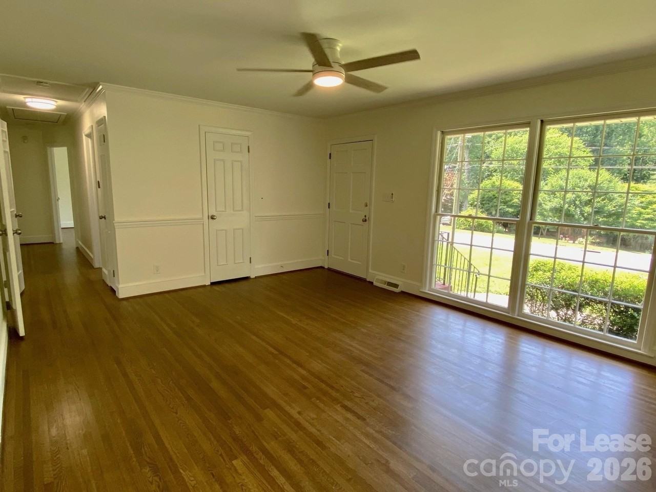 2220 Wensley Dr - Photo 4 of 22