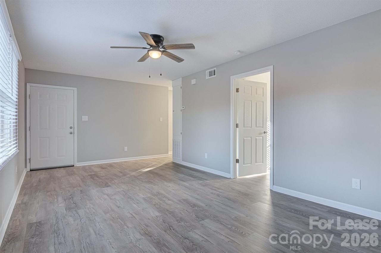 525 12th St Sw #17 - Photo 6 of 21