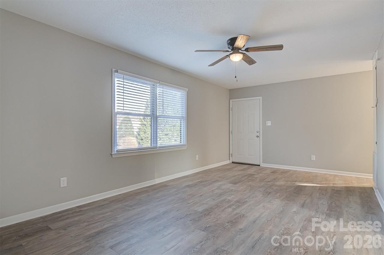 525 12th St Sw #17 - Photo 7 of 21