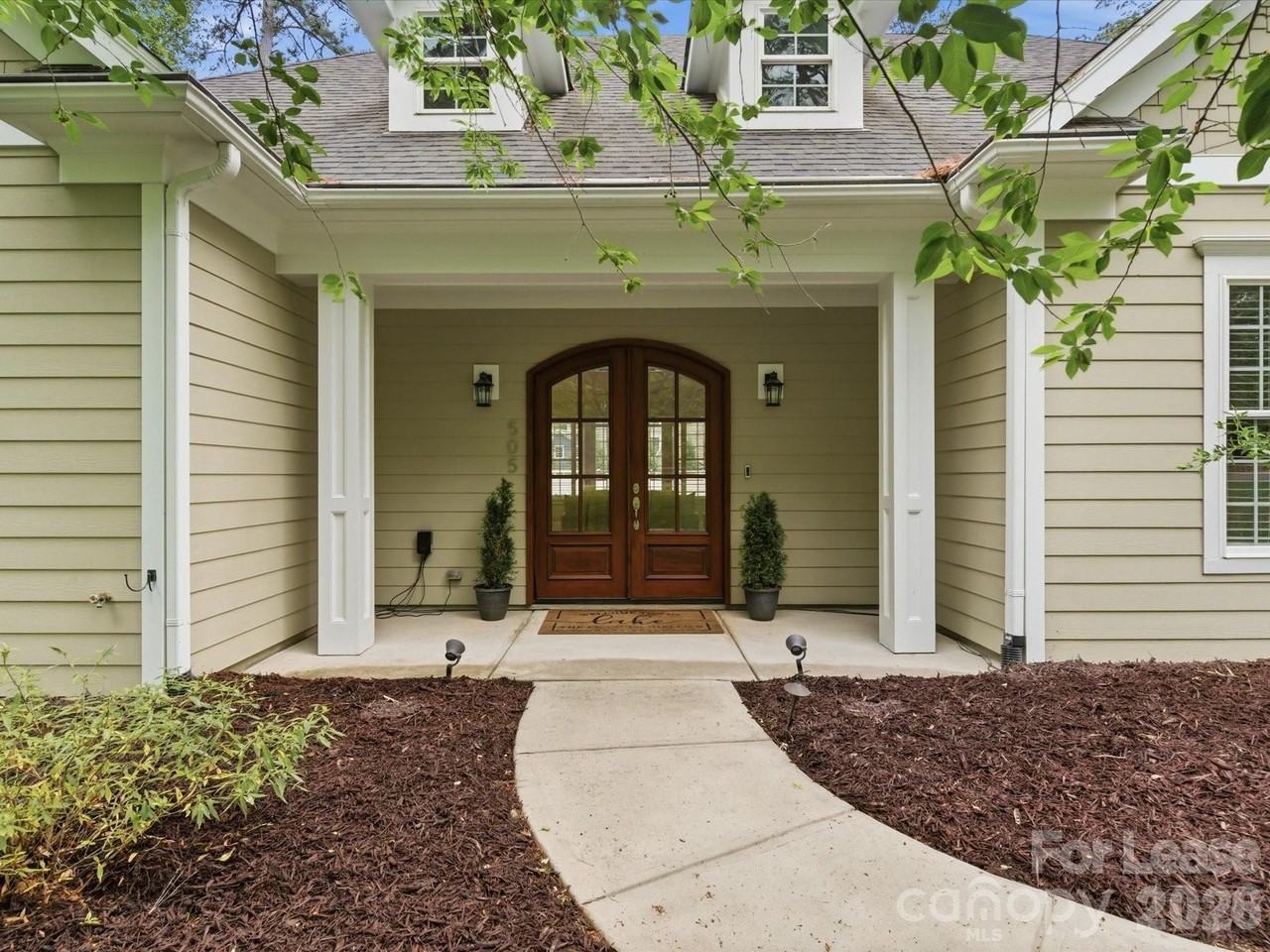 505 Stonemarker Rd - Photo 3 of 48