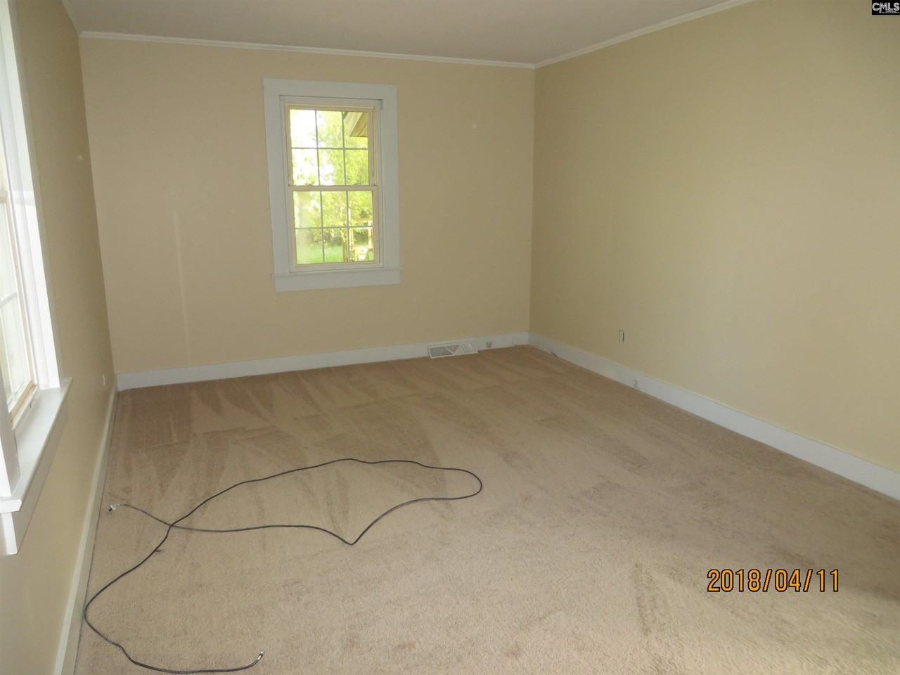 1312 Nunamaker Dr - Photo 2 of 7