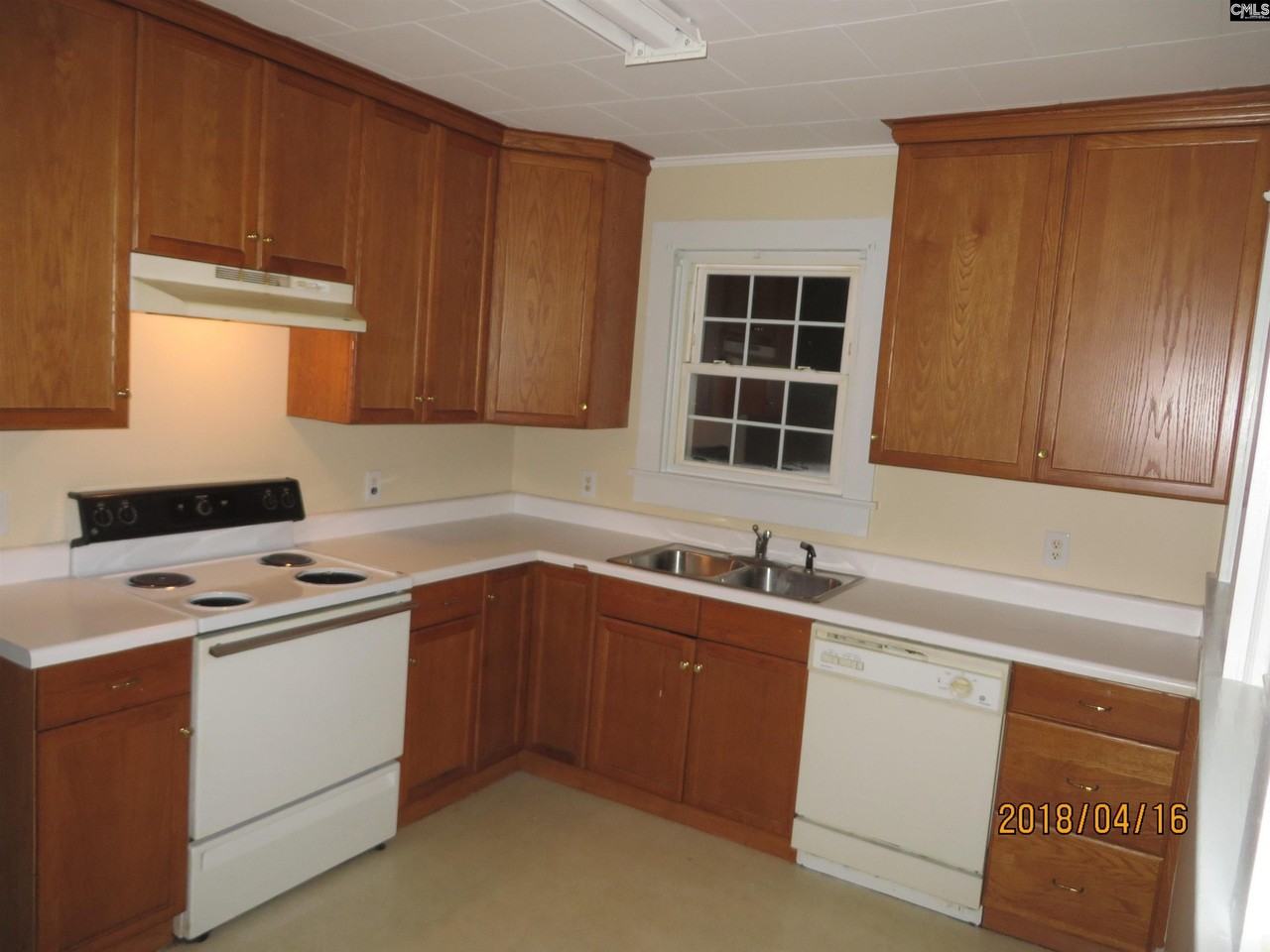 1312 Nunamaker Dr - Photo 3 of 7