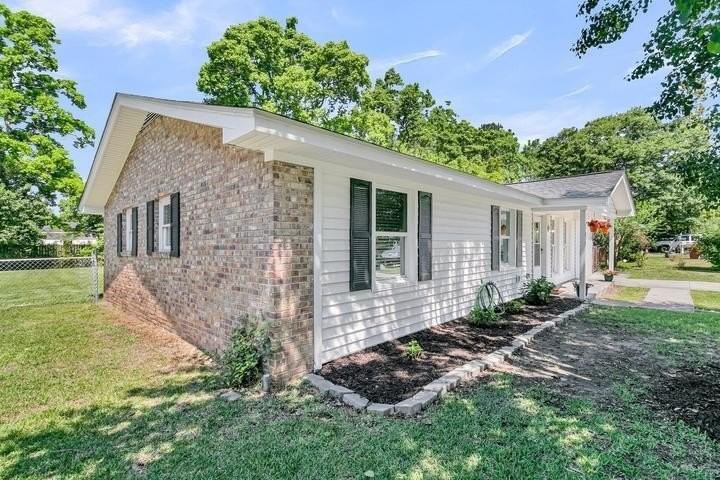 109 Camellia Rd - Photo 5 of 49