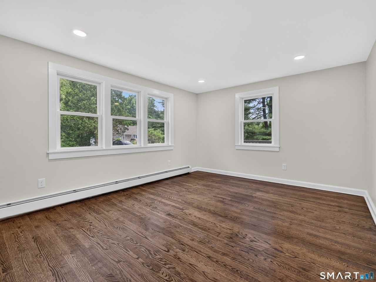 1039 North Rd - Photo 5 of 26