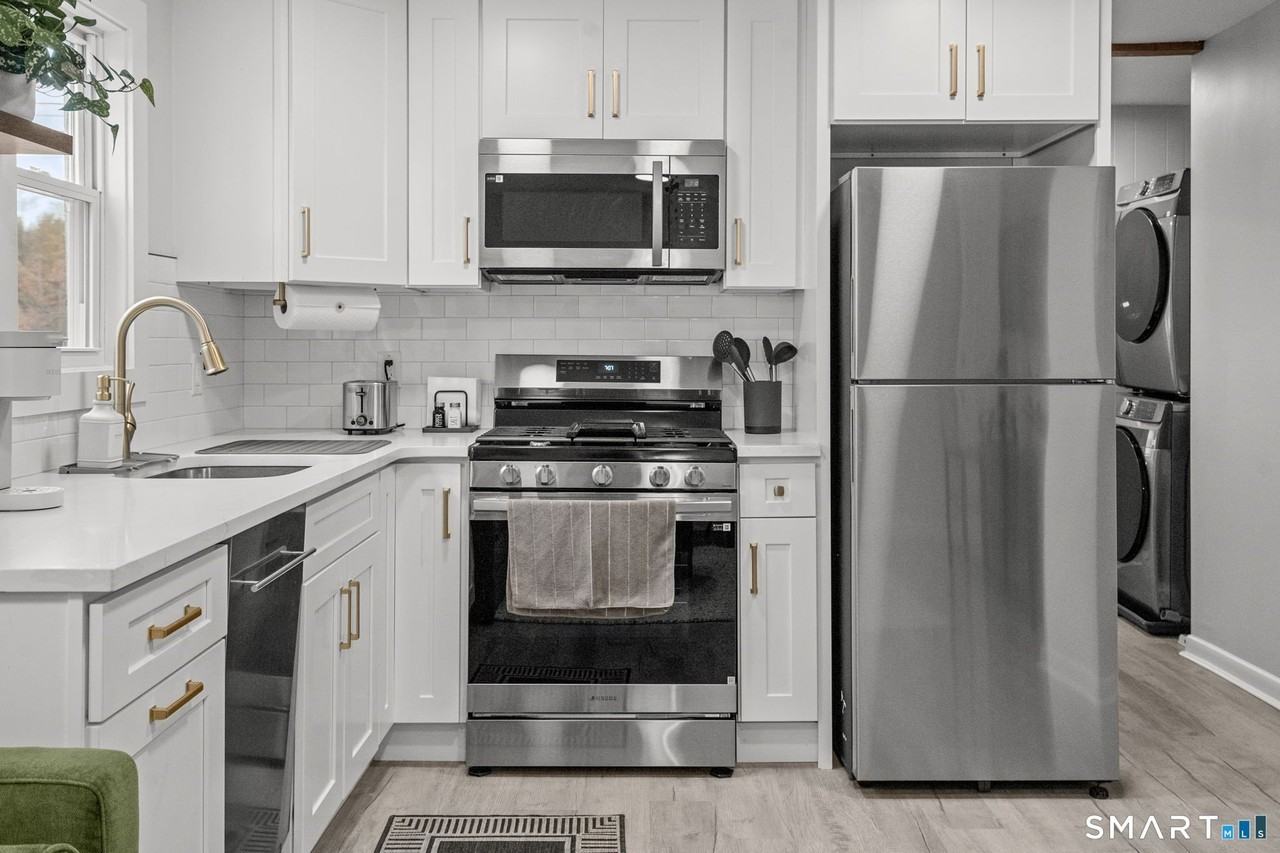 149 E Main St #6 - Photo 4 of 13