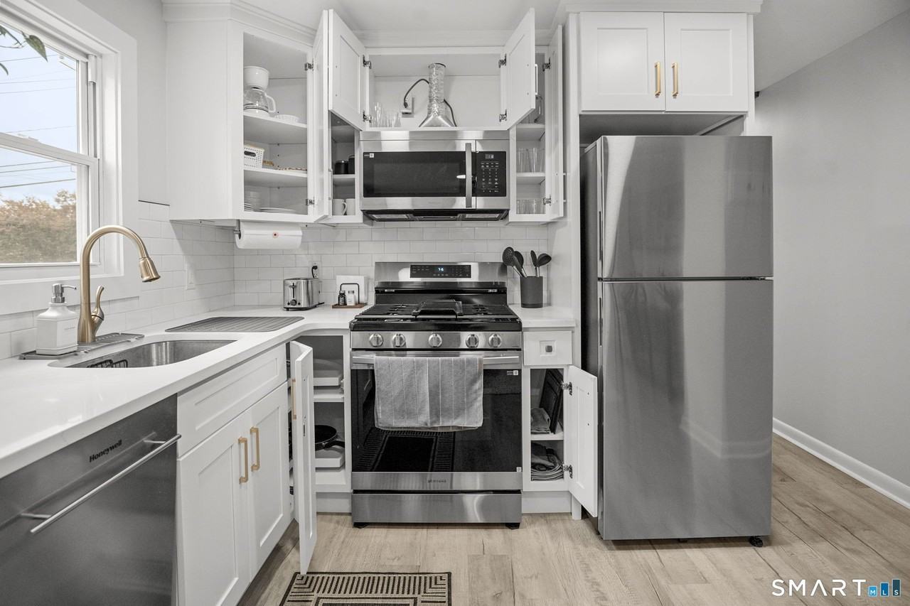 149 E Main St #6 - Photo 5 of 13