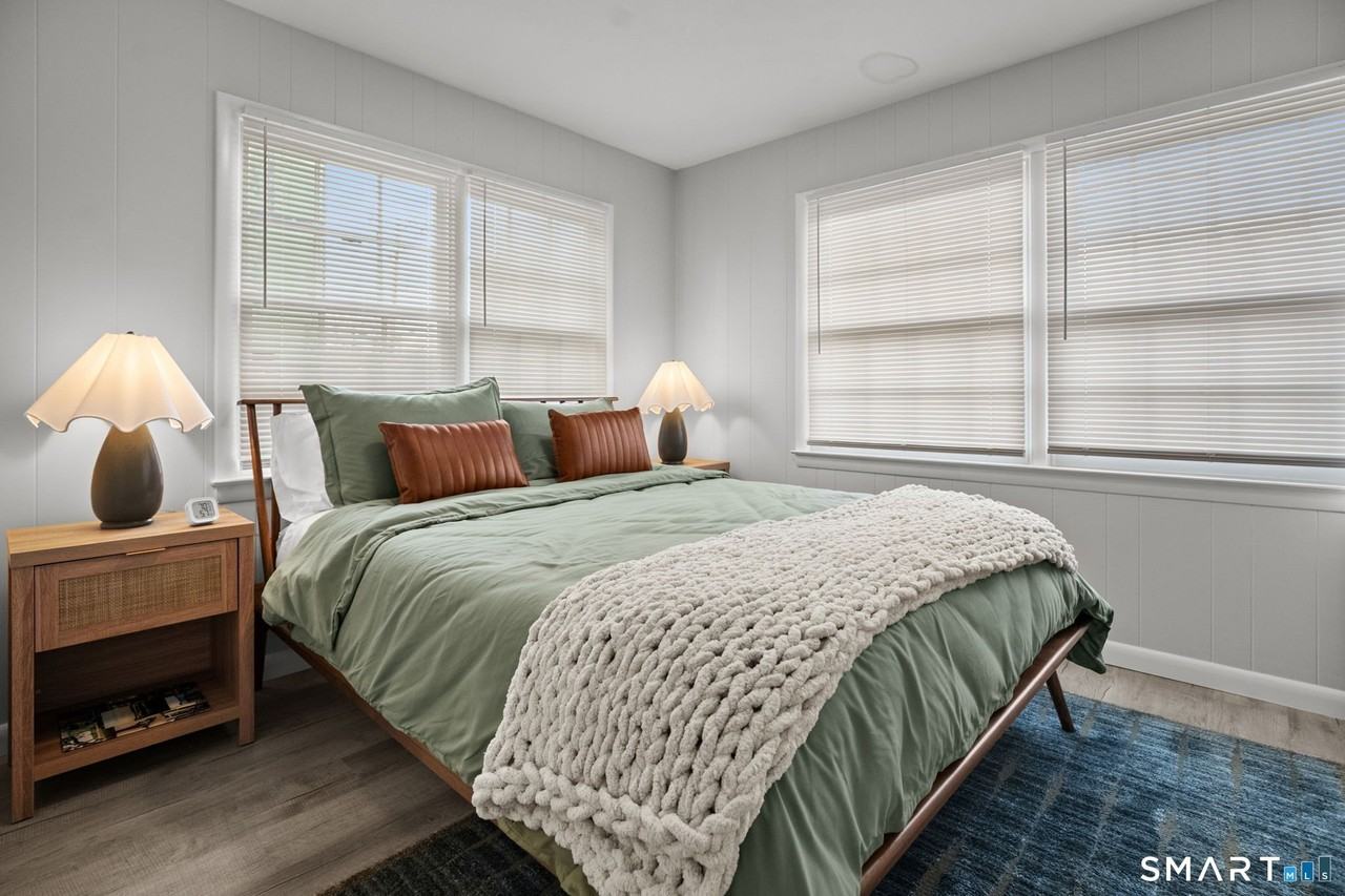 149 E Main St #6 - Photo 6 of 13