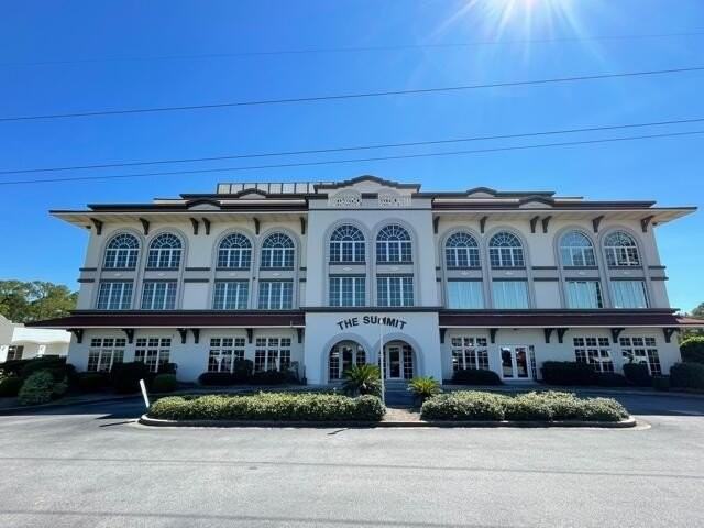 42 Business Centre Dr #203