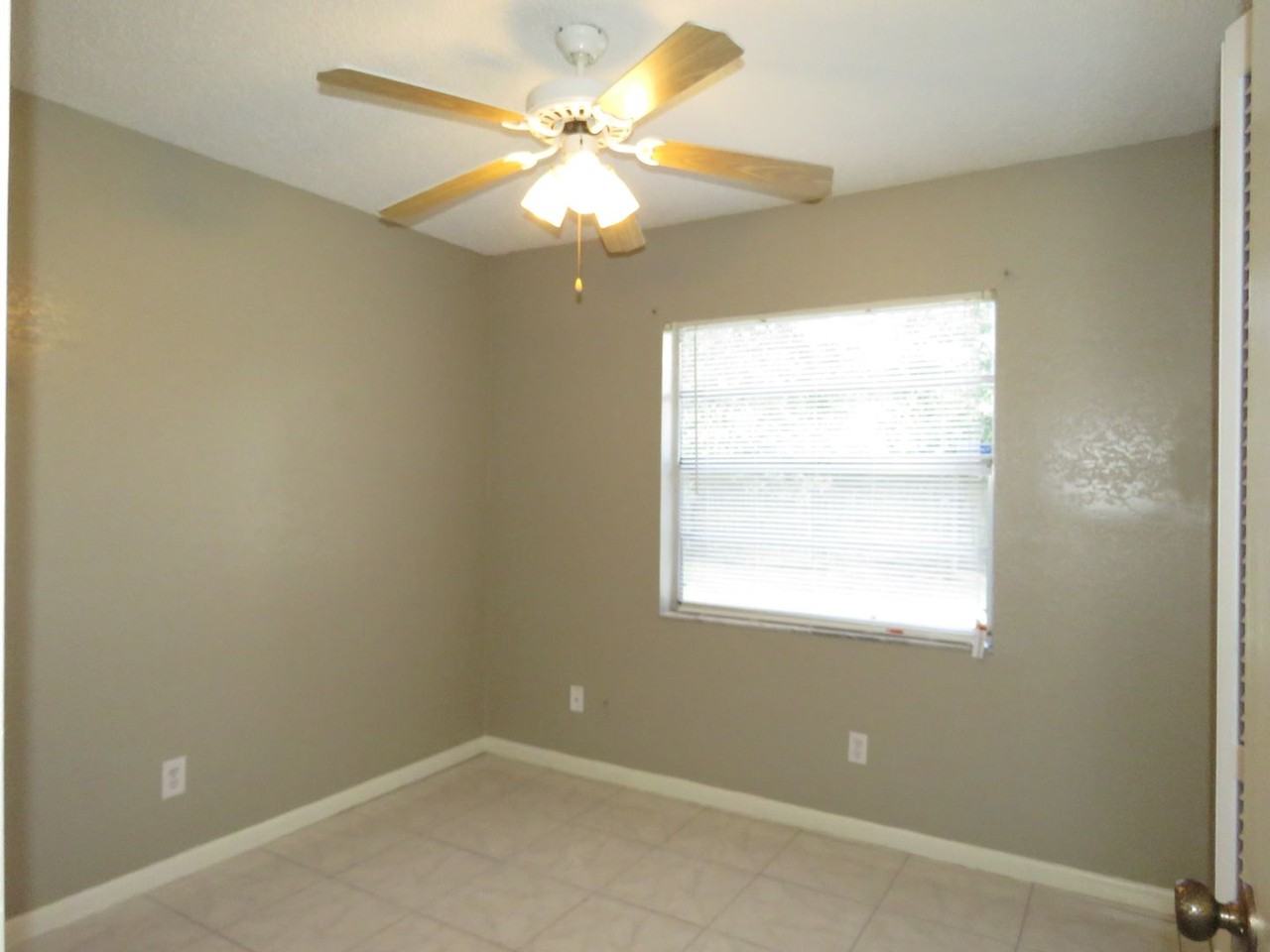 8606 Wood Ridge Rd - Photo 4 of 11