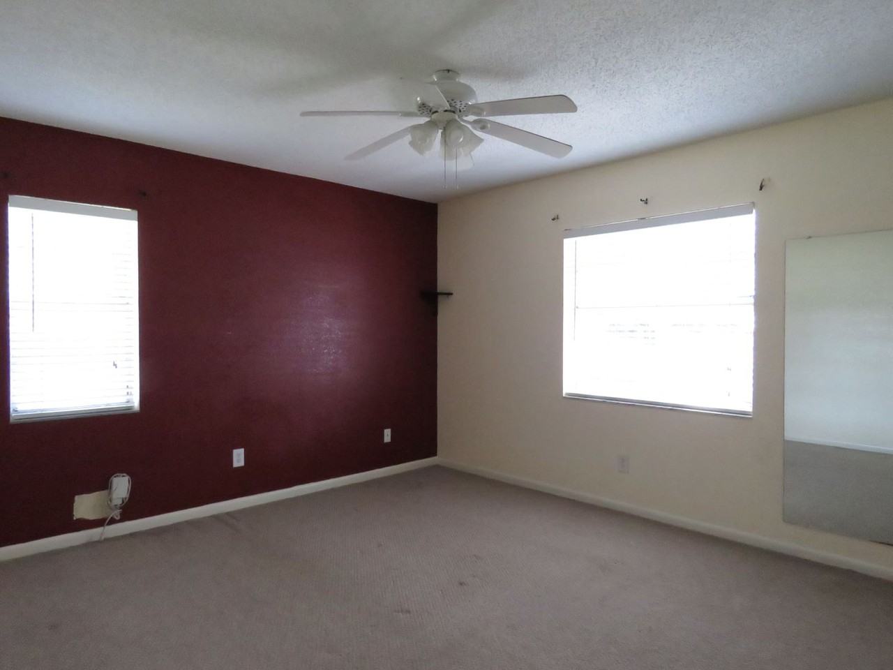 8606 Wood Ridge Rd - Photo 5 of 11