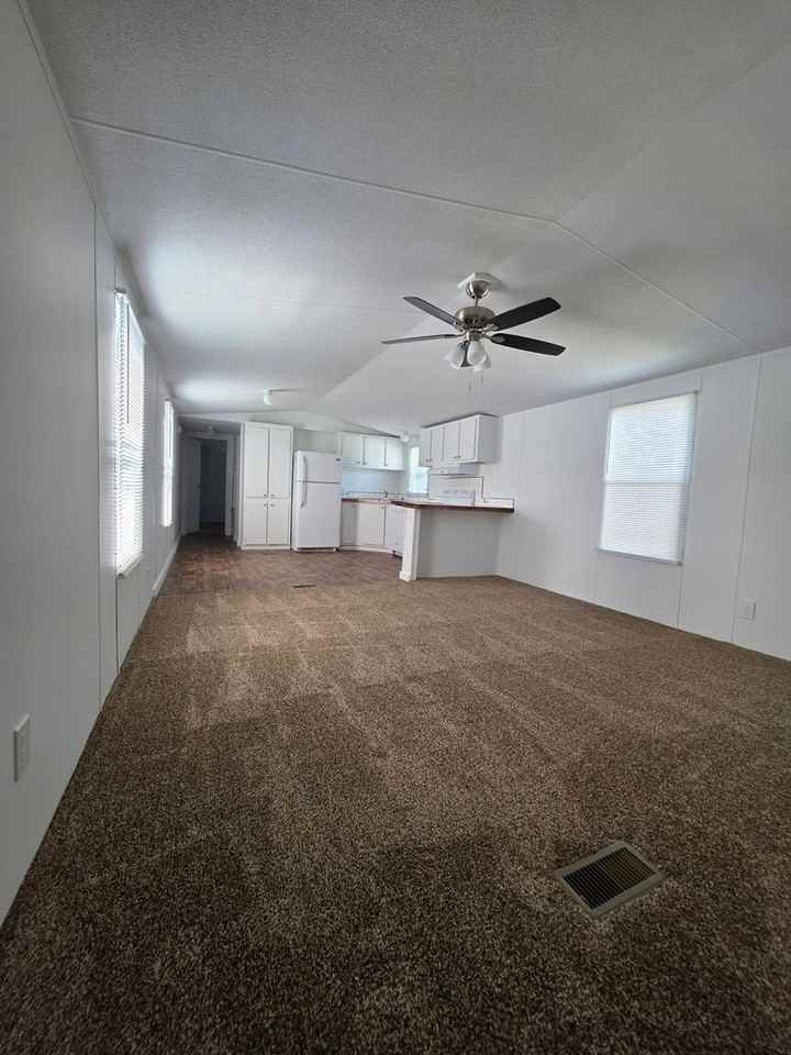 689 Bonfire Dr - Photo 3 of 12