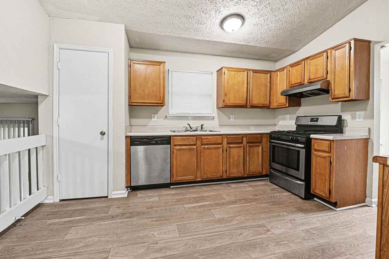 3892 Conley Downs Ln - Photo 7 of 19