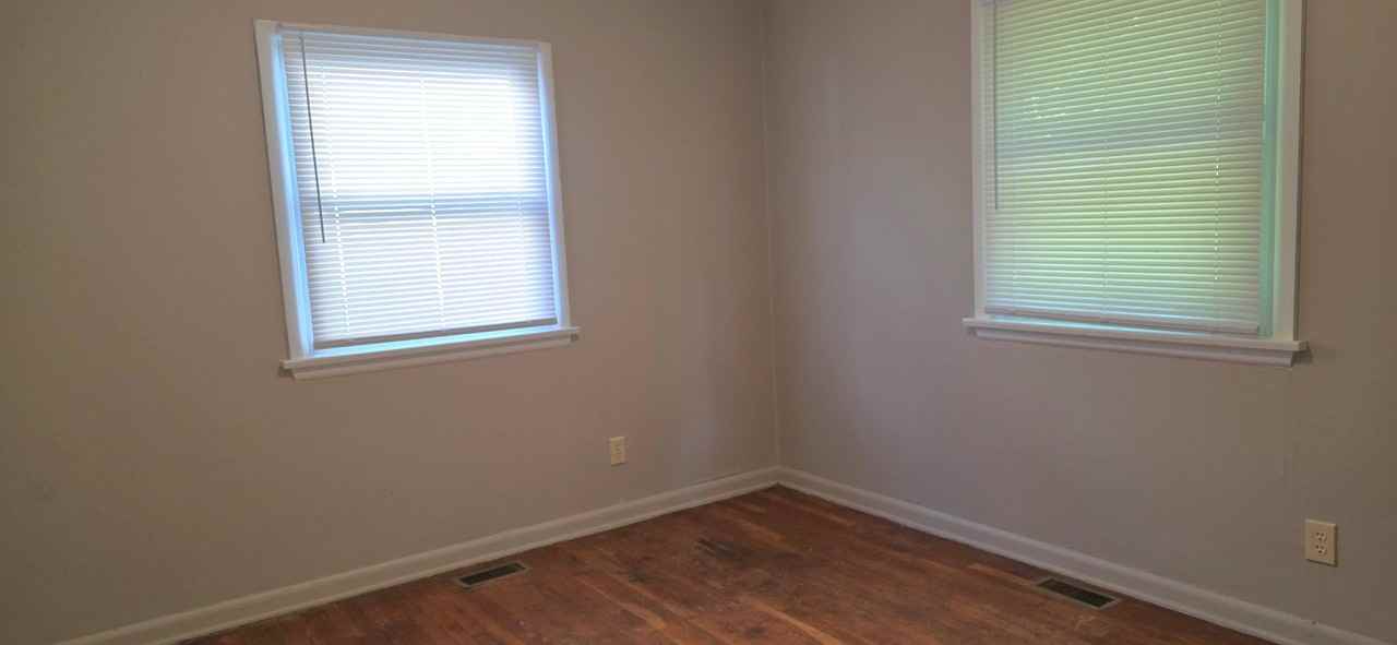 1413 E Pacific St - Photo 4 of 7