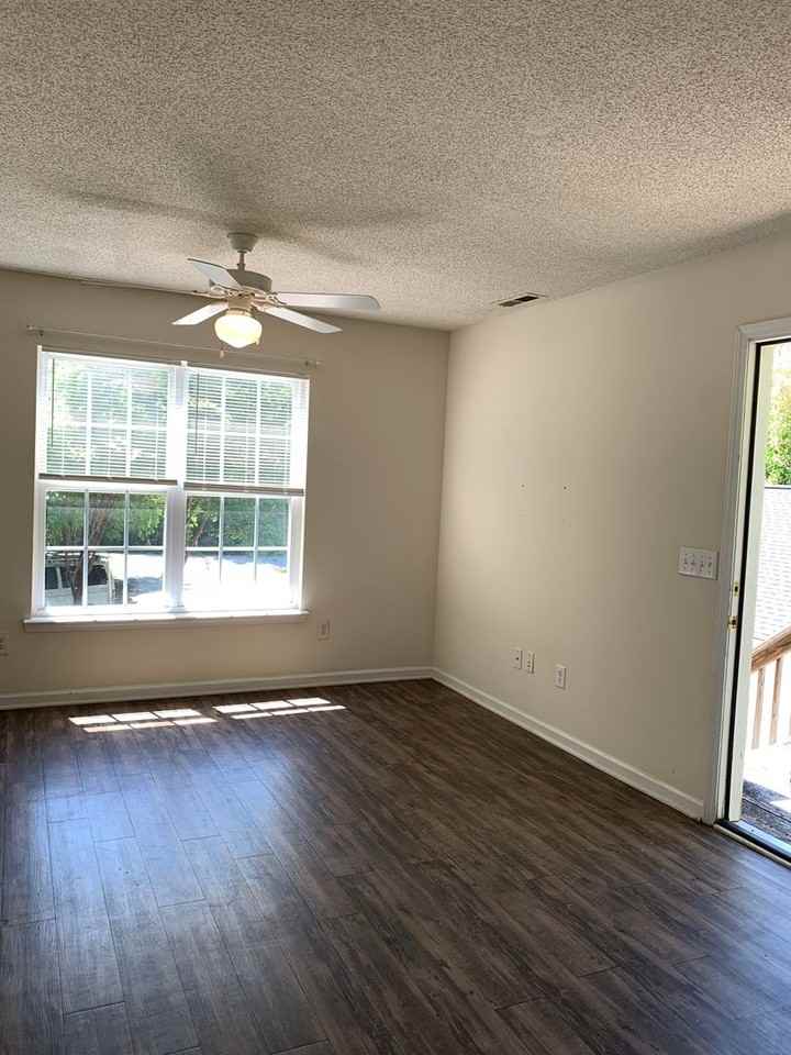 2133 Yaupon Dr - Photo 3 of 11