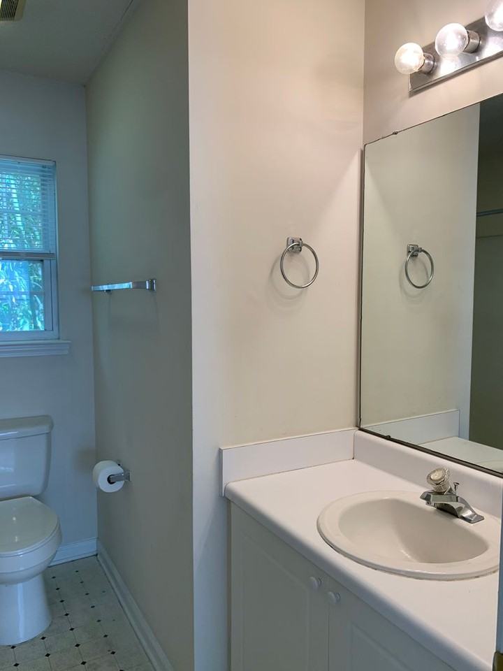 2133 Yaupon Dr - Photo 7 of 11