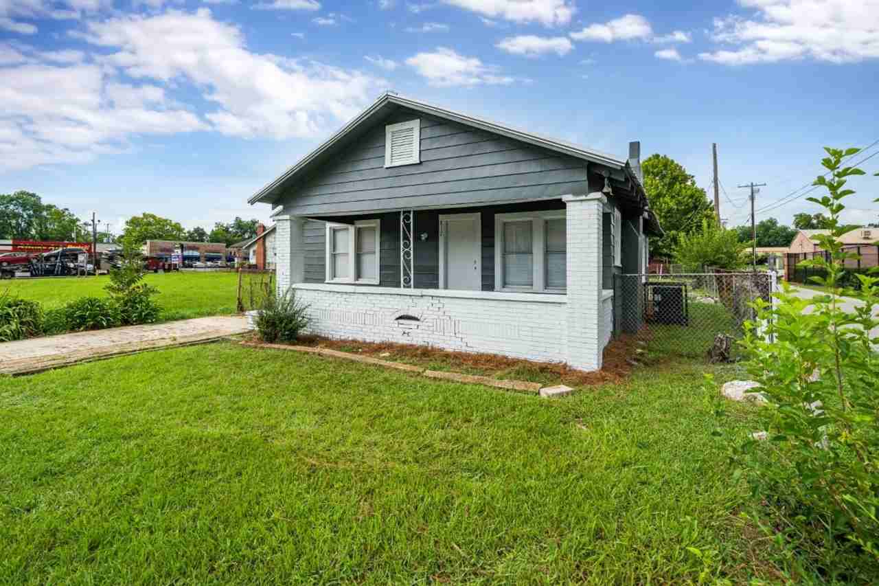 817 15th St N - Photo 2 of 24